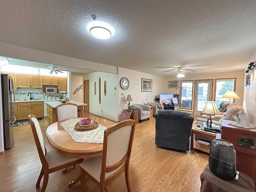 3021 13 Avenue SE Medicine Hat AB T1B 4E2