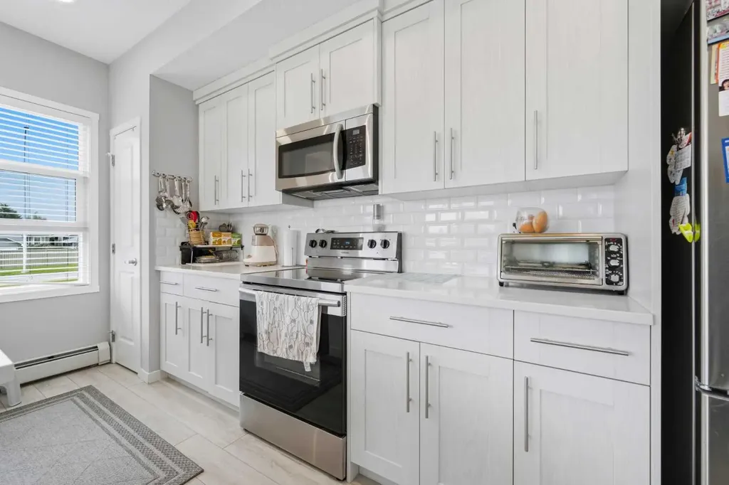 370 Harvest Hills Common NE Calgary AB T3K 2M8