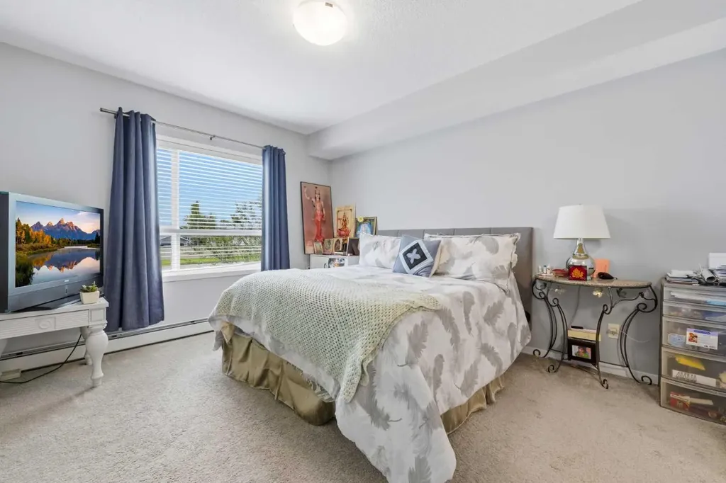370 Harvest Hills Common NE Calgary AB T3K 2M8