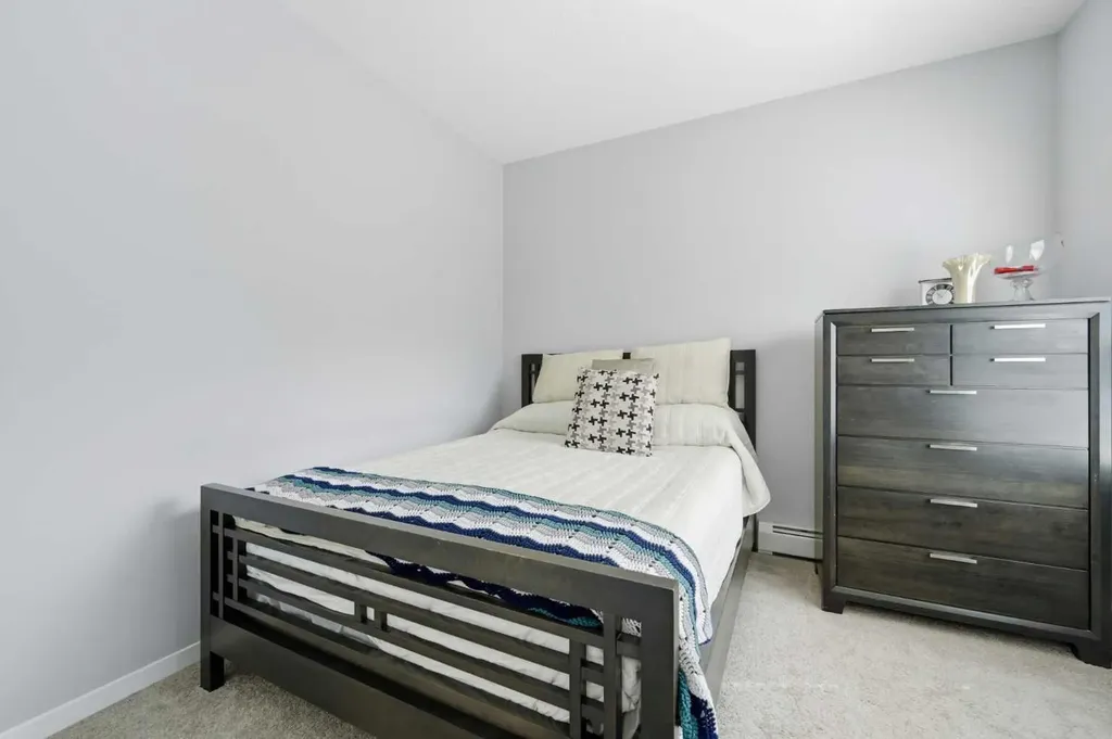 370 Harvest Hills Common NE Calgary AB T3K 2M8