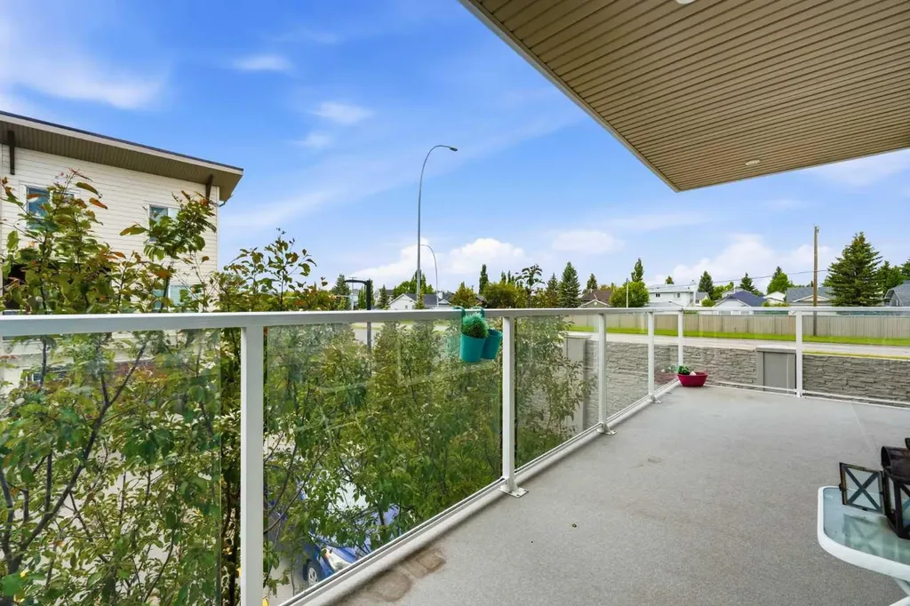 370 Harvest Hills Common NE Calgary AB T3K 2M8