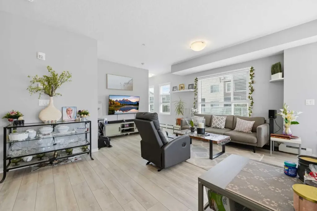 370 Harvest Hills Common NE Calgary AB T3K 2M8