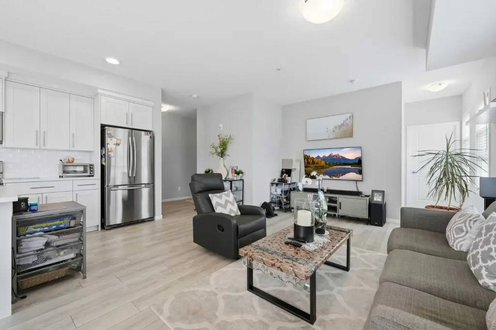 370 Harvest Hills Common NE Calgary AB T3K 2M8