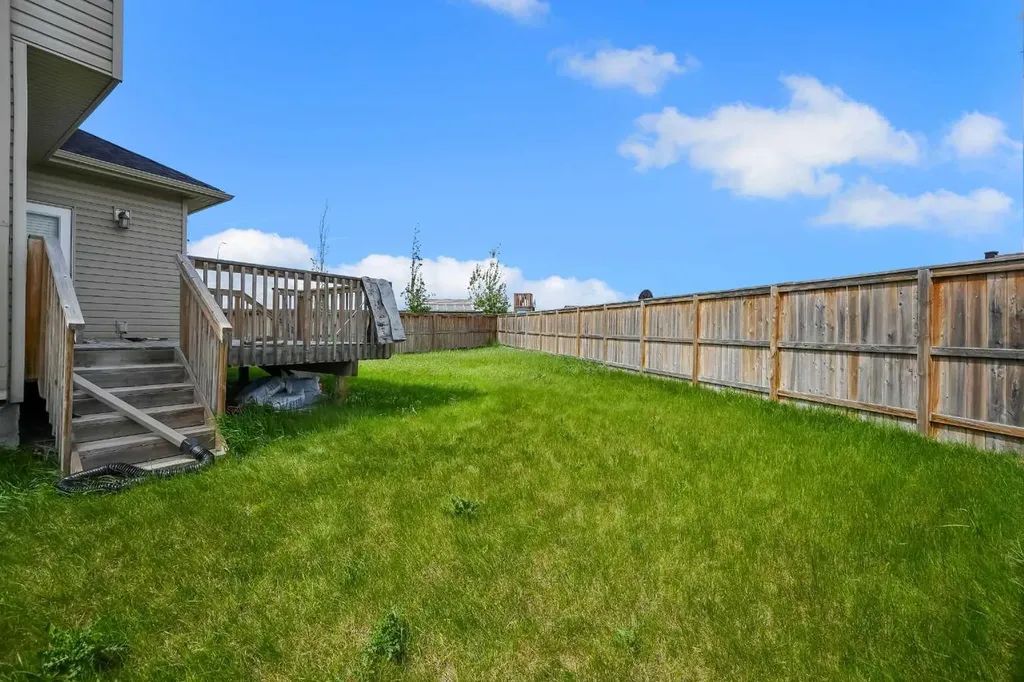 129 Covecreek Bay NE Calgary AB T3K 0N1