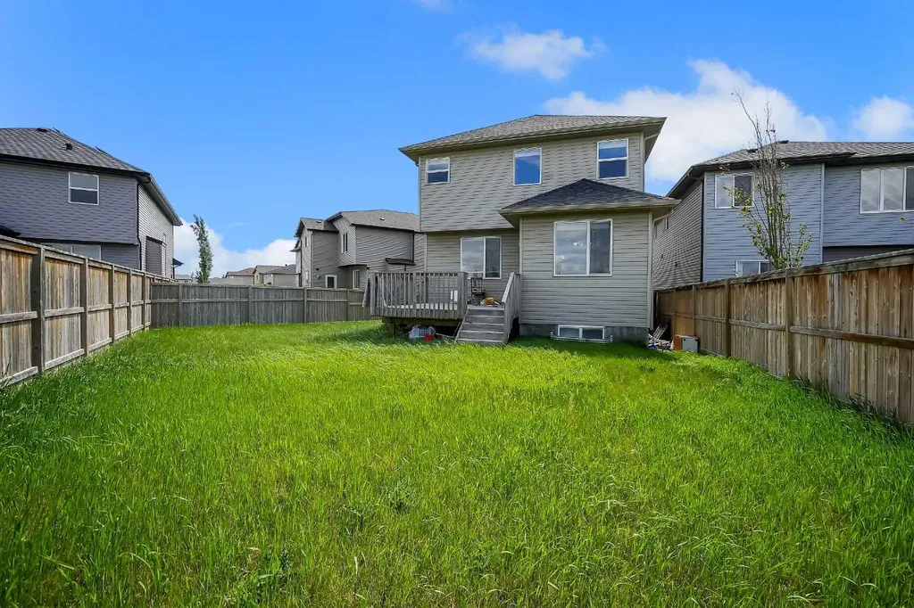 129 Covecreek Bay NE Calgary AB T3K 0N1