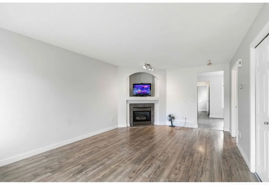 198 Fox Crescent Fort Mcmurray AB T9K 0C1