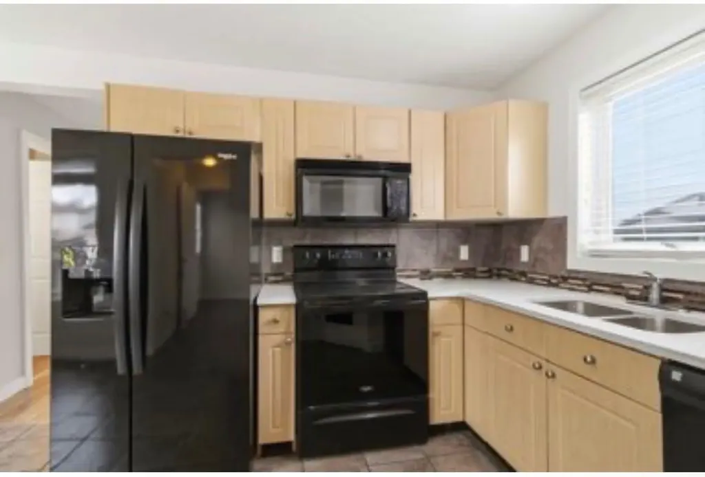 198 Fox Crescent Fort Mcmurray AB T9K 0C1