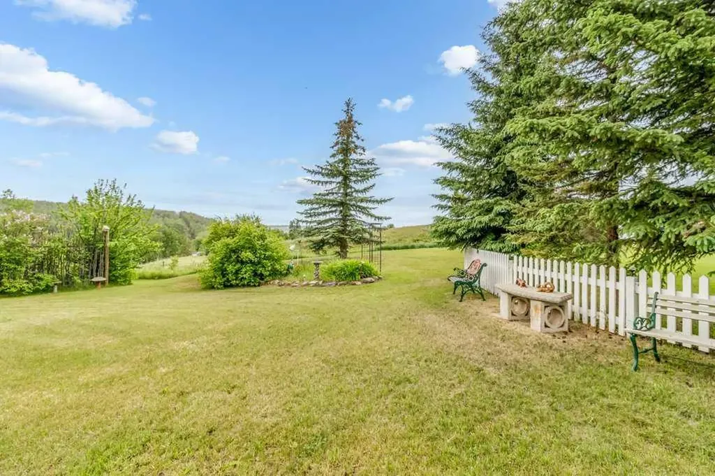 35321 Range Road 242 Rural Red Deer County AB T0M 0Y0