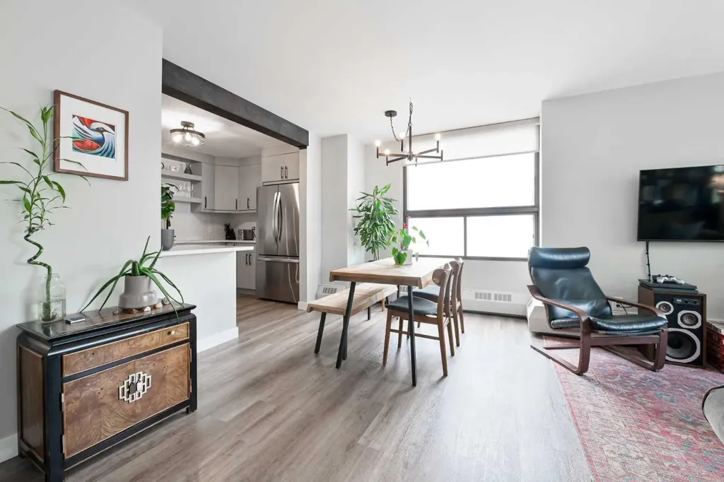 1202 13 Avenue SW Calgary AB T3C 0T1