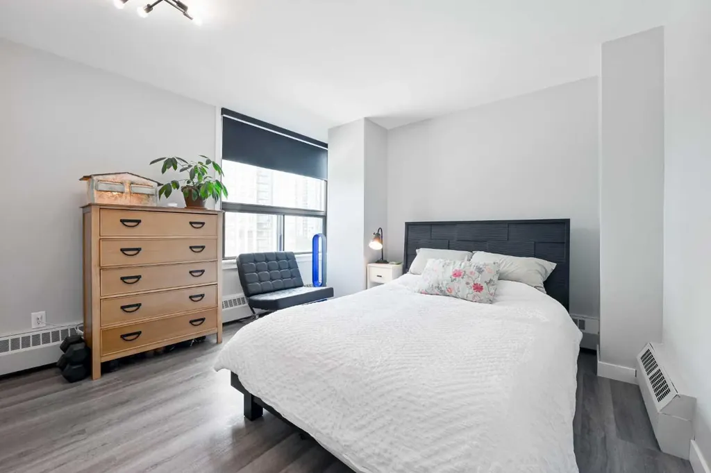 1202 13 Avenue SW Calgary AB T3C 0T1
