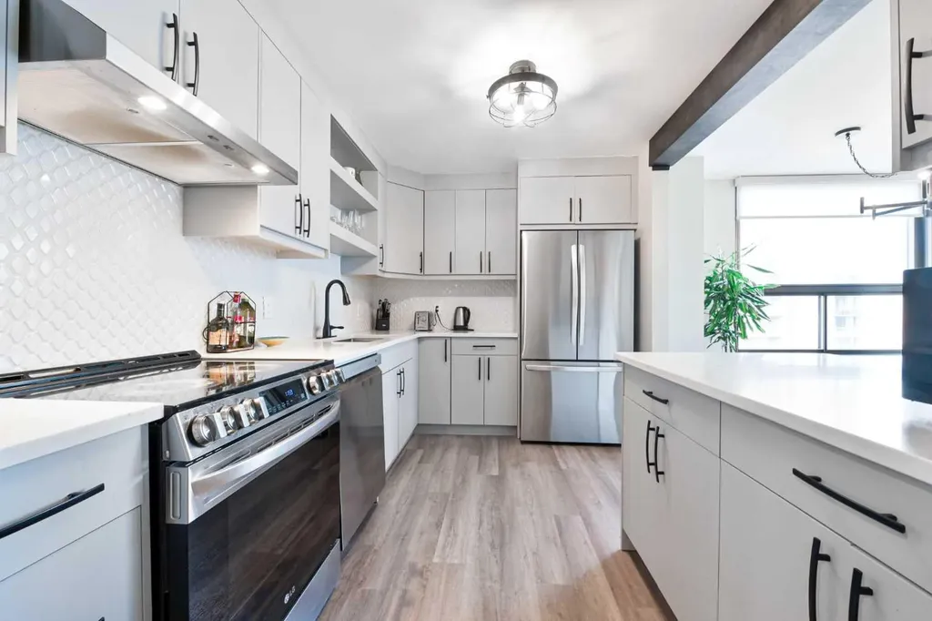 1202 13 Avenue SW Calgary AB T3C 0T1