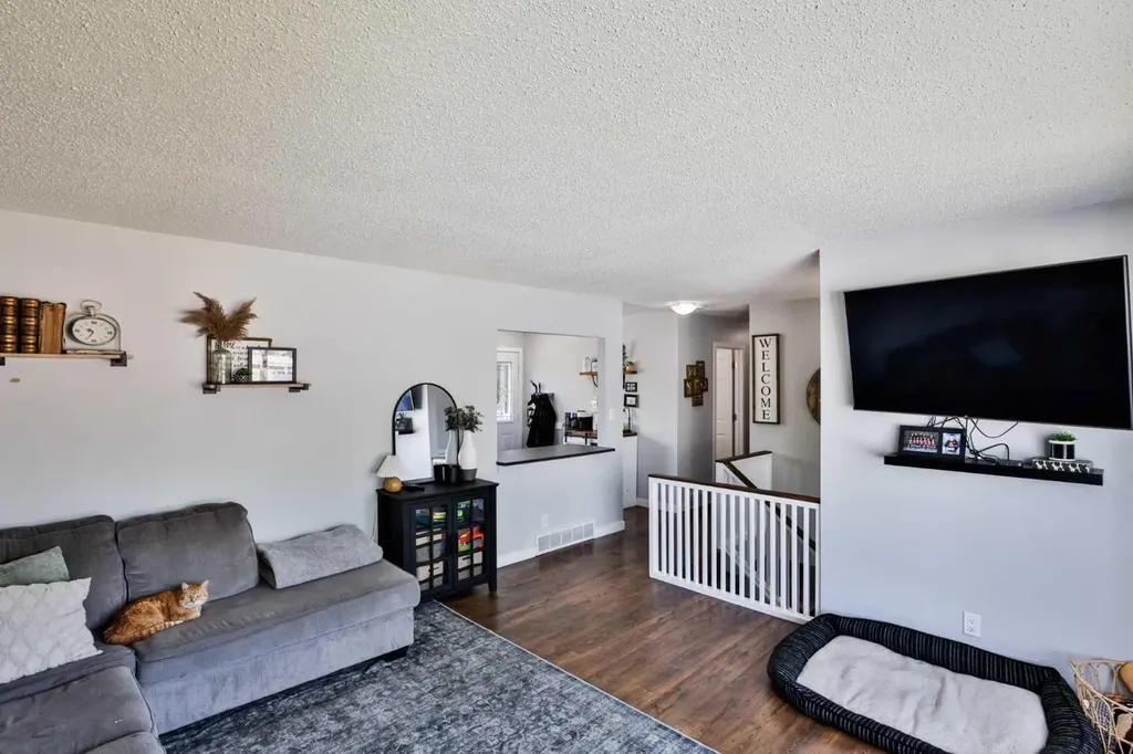 195 Laval Boulevard W Lethbridge AB T1J 4E2
