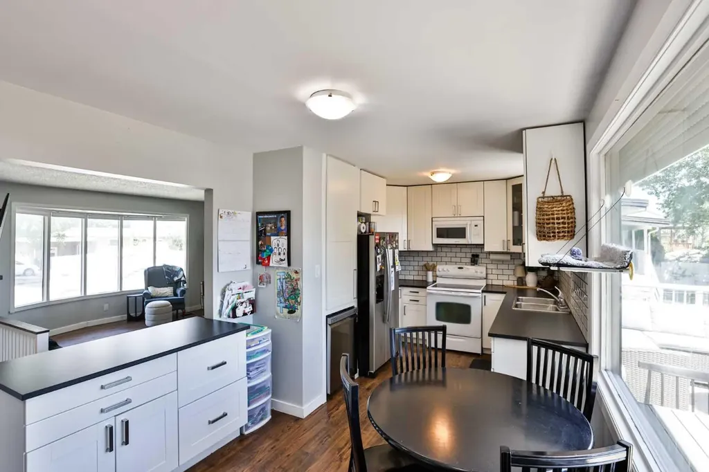 195 Laval Boulevard W Lethbridge AB T1J 4E2