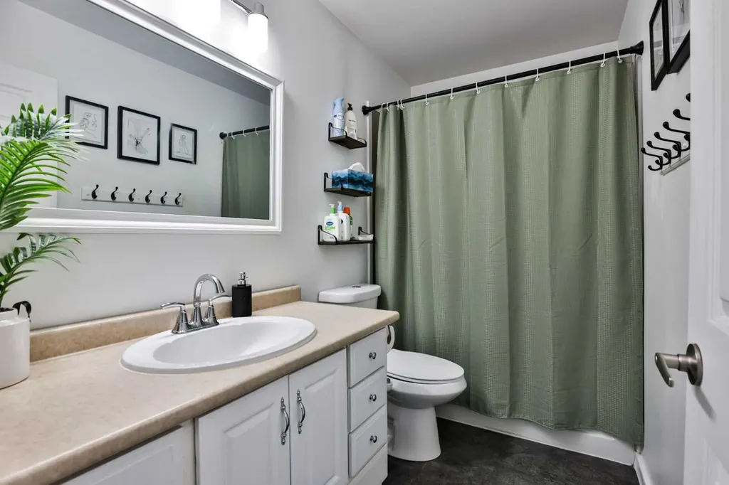 195 Laval Boulevard W Lethbridge AB T1J 4E2