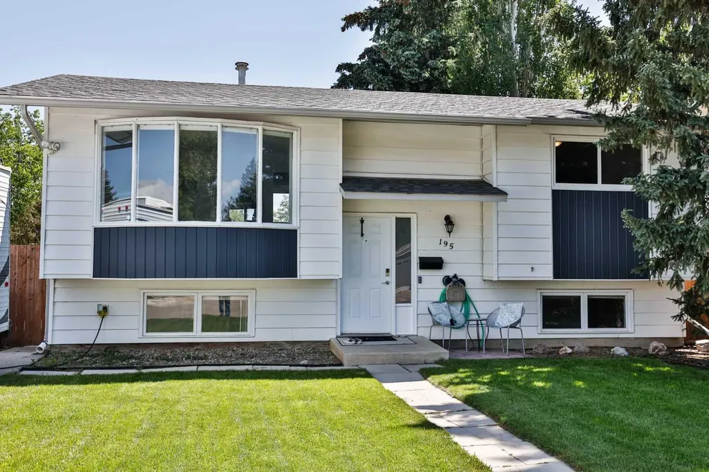 195 Laval Boulevard W Lethbridge AB T1J 4E2