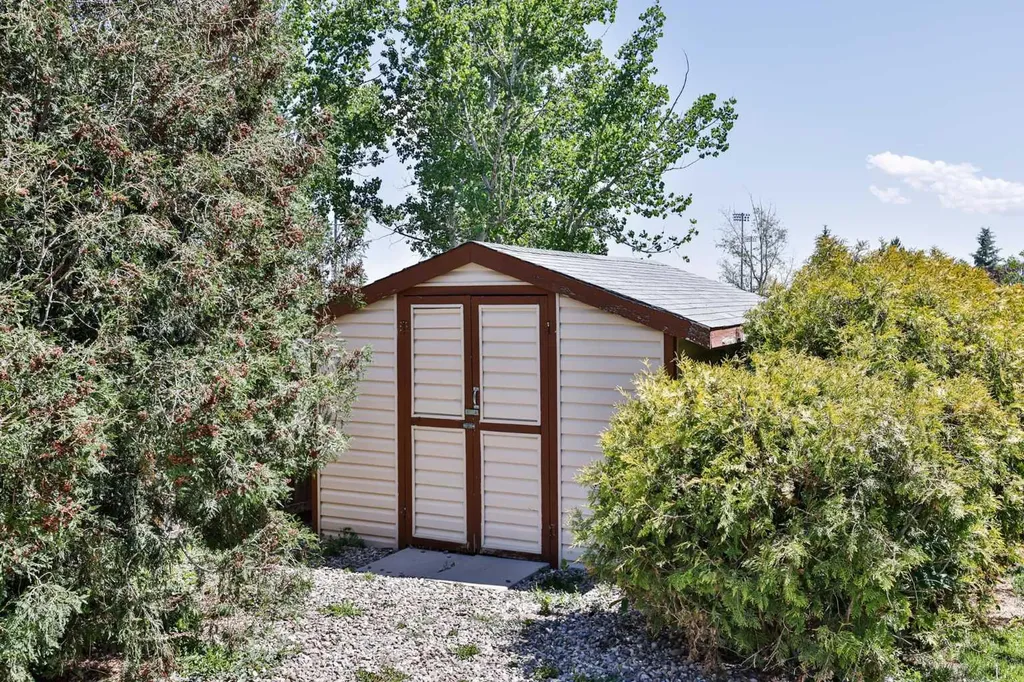 195 Laval Boulevard W Lethbridge AB T1J 4E2
