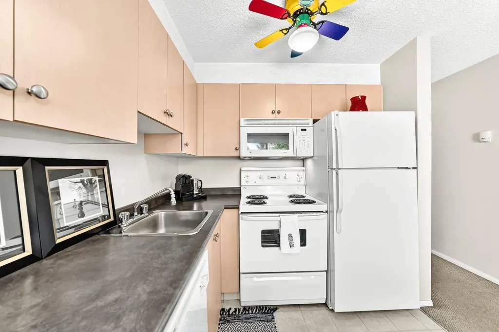 1620 70 Street SE Calgary AB T2A 7Z2