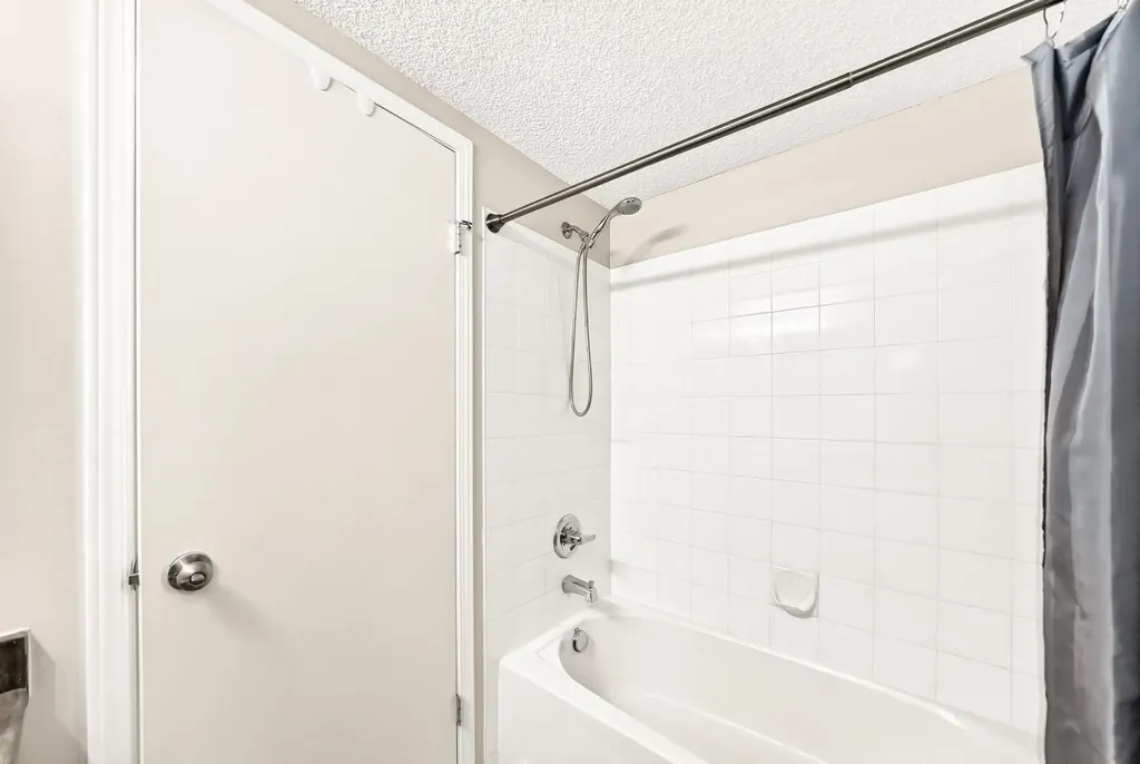 1620 70 Street SE Calgary AB T2A 7Z2