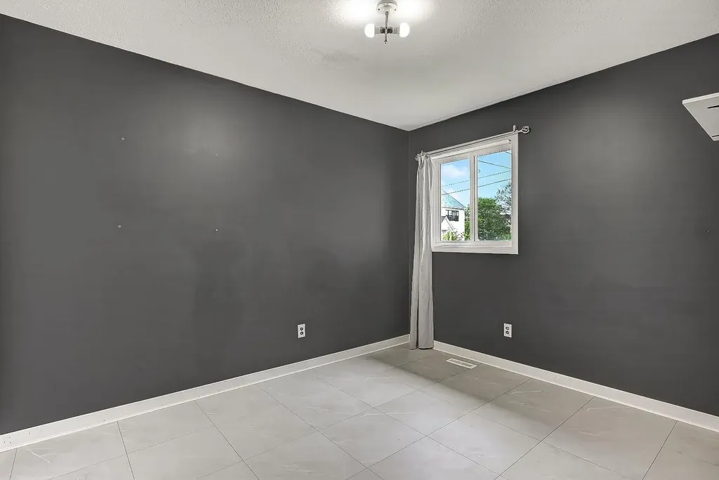 10036 107 Avenue Grande Prairie AB T8V 1L7