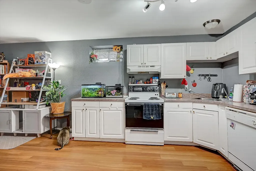 10036 107 Avenue Grande Prairie AB T8V 1L7