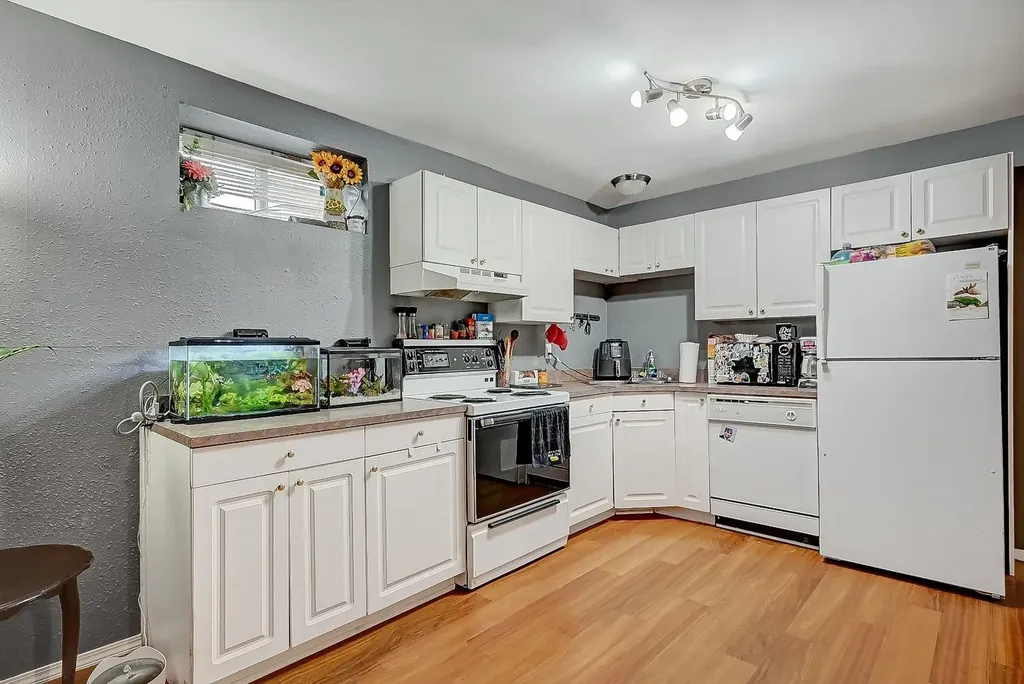 10036 107 Avenue Grande Prairie AB T8V 1L7