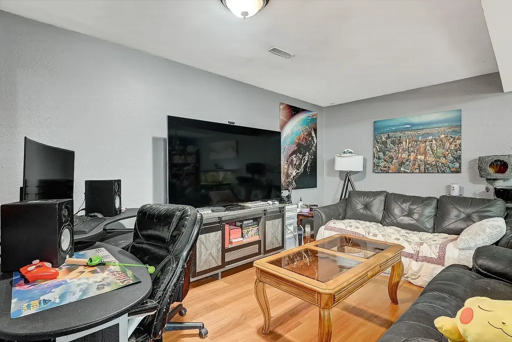 10036 107 Avenue Grande Prairie AB T8V 1L7