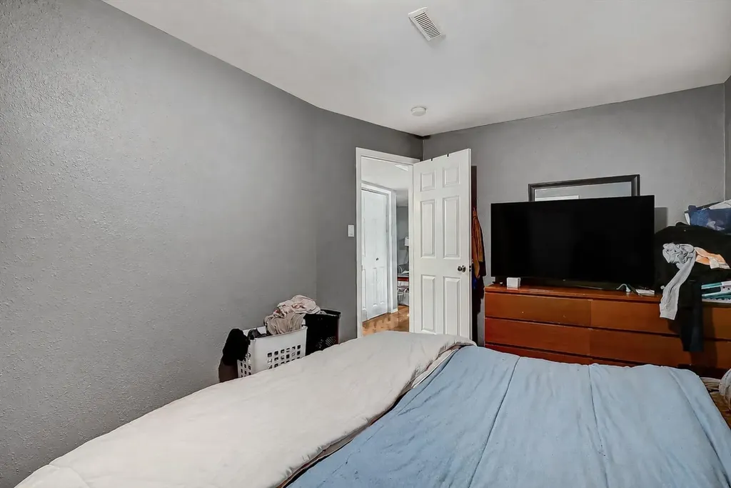 10036 107 Avenue Grande Prairie AB T8V 1L7