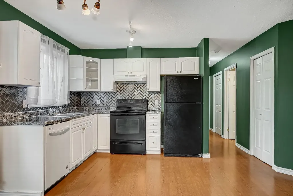 10036 107 Avenue Grande Prairie AB T8V 1L7