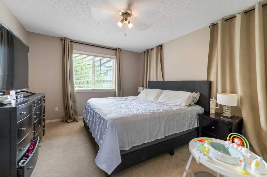 2323 Eversyde Avenue SW Calgary AB T2Y 4S4