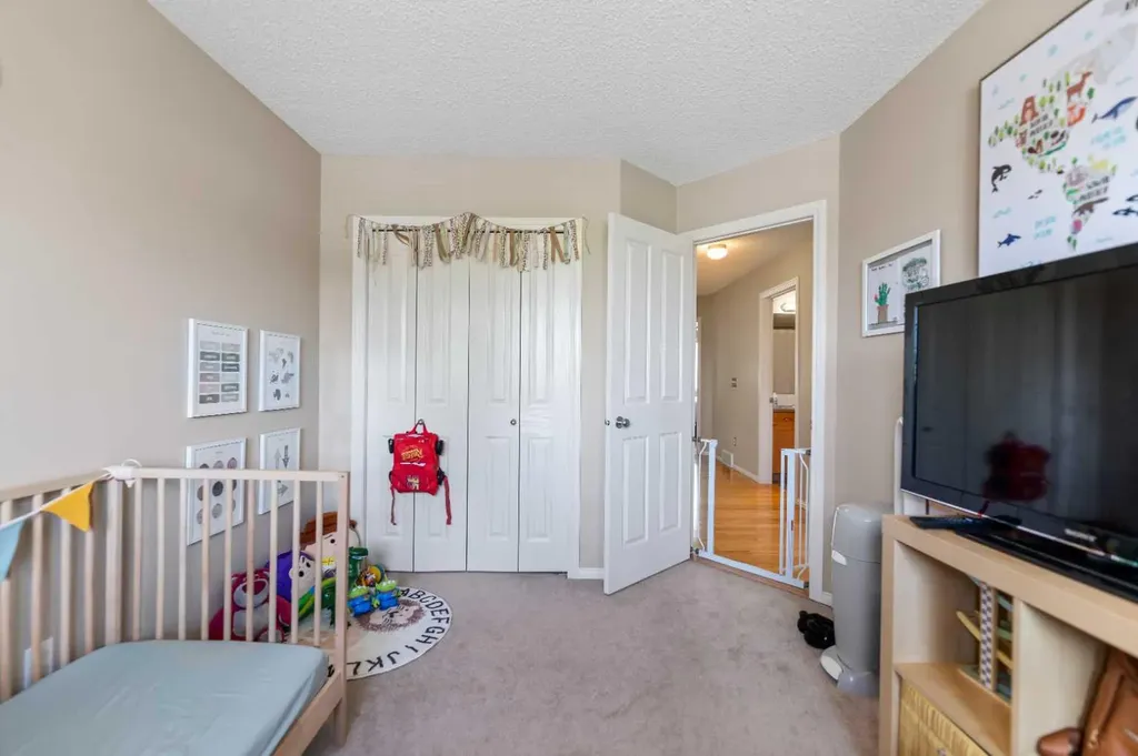 2323 Eversyde Avenue SW Calgary AB T2Y 4S4