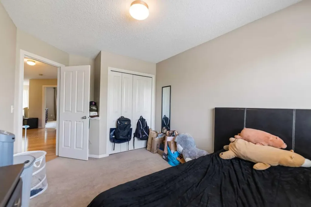 2323 Eversyde Avenue SW Calgary AB T2Y 4S4