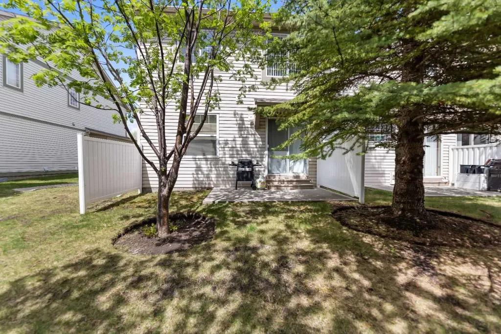 2323 Eversyde Avenue SW Calgary AB T2Y 4S4