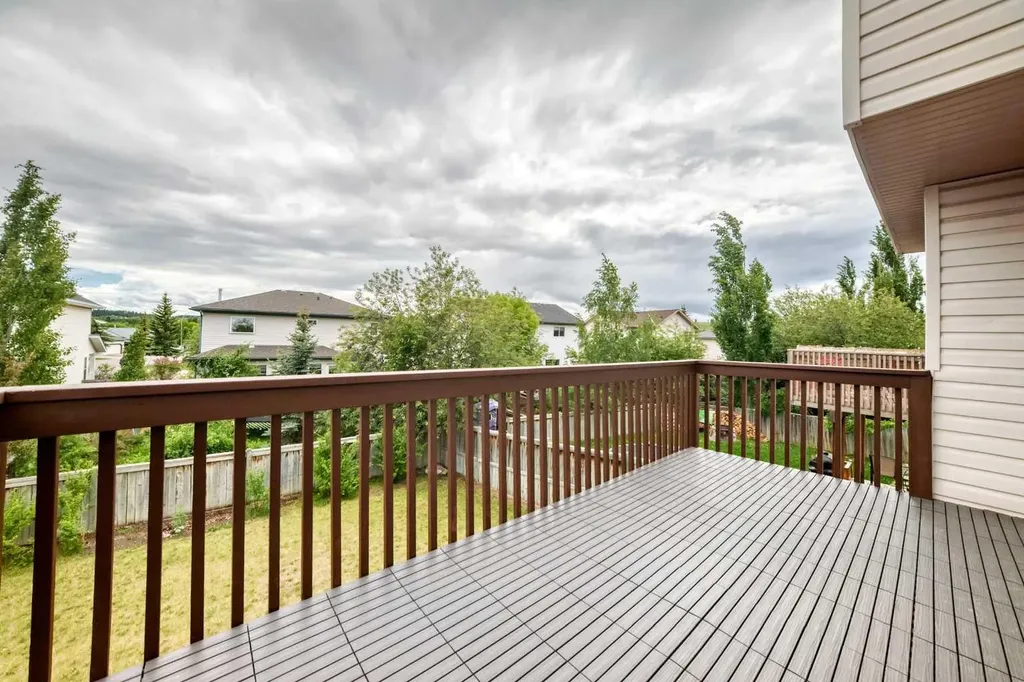 142 Quigley Close Cochrane AB T4C 1S4