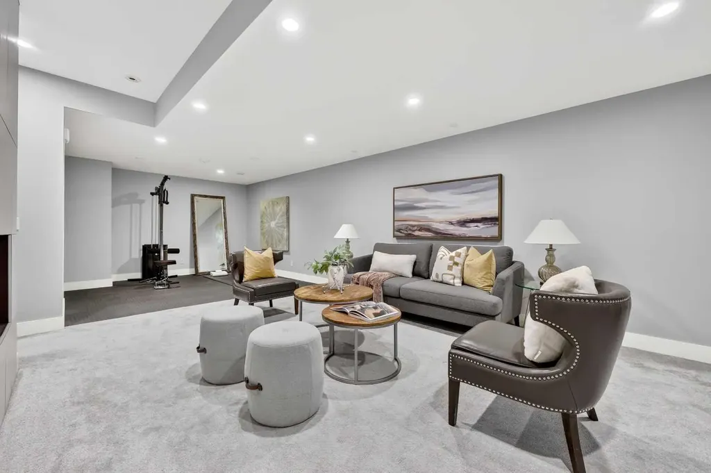 536 53 Avenue SW Calgary AB T2V 0B9