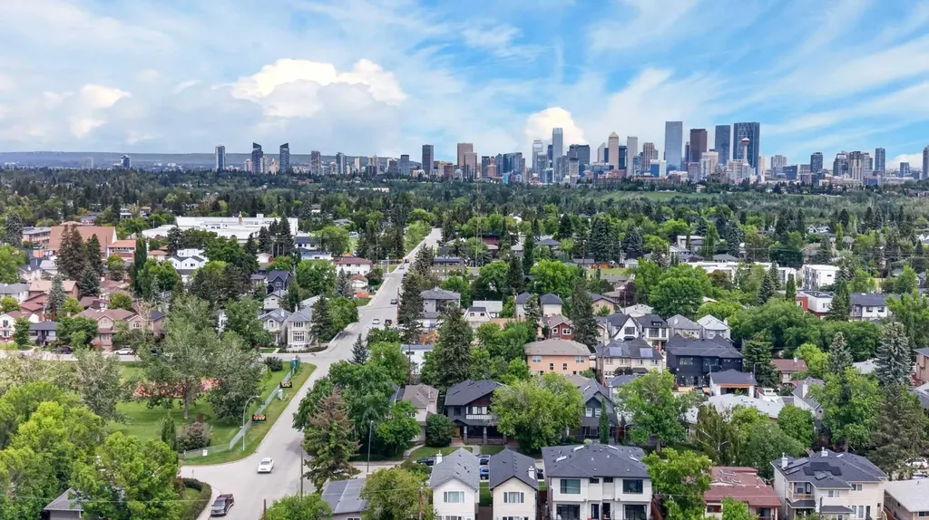 536 53 Avenue SW Calgary AB T2V 0B9