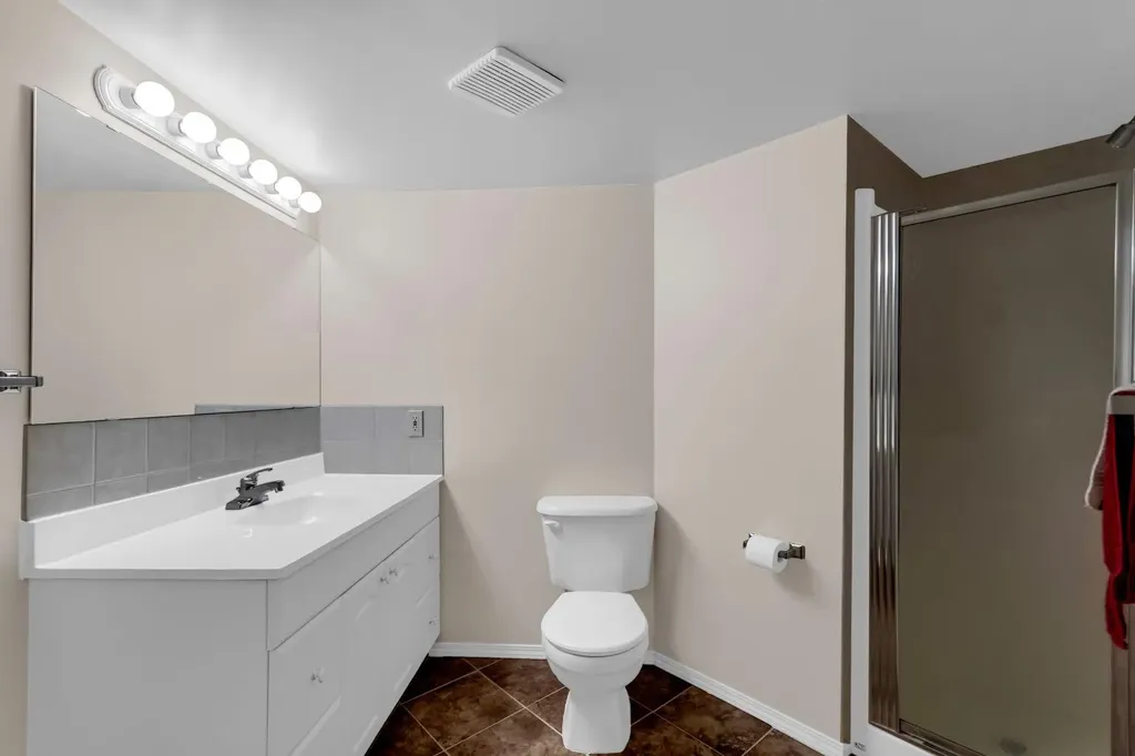 3751 Douglas Ridge Link SE Calgary AB T2Z3H7