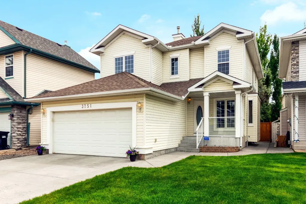 3751 Douglas Ridge Link SE Calgary AB T2Z3H7