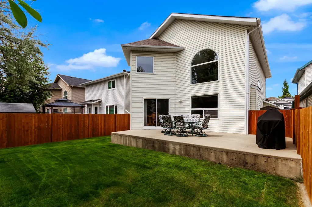 3751 Douglas Ridge Link SE Calgary AB T2Z3H7