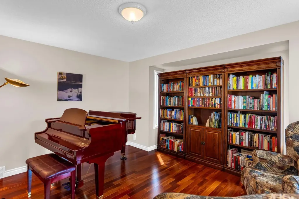 3751 Douglas Ridge Link SE Calgary AB T2Z3H7