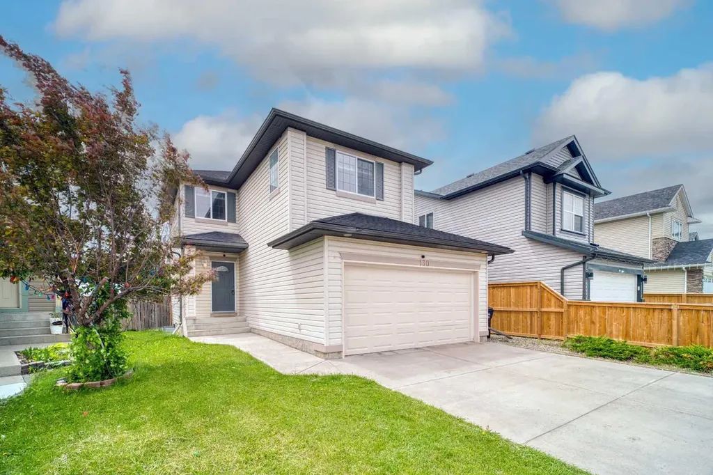 130 Somerglen Way SW Calgary AB T2Y 4B2
