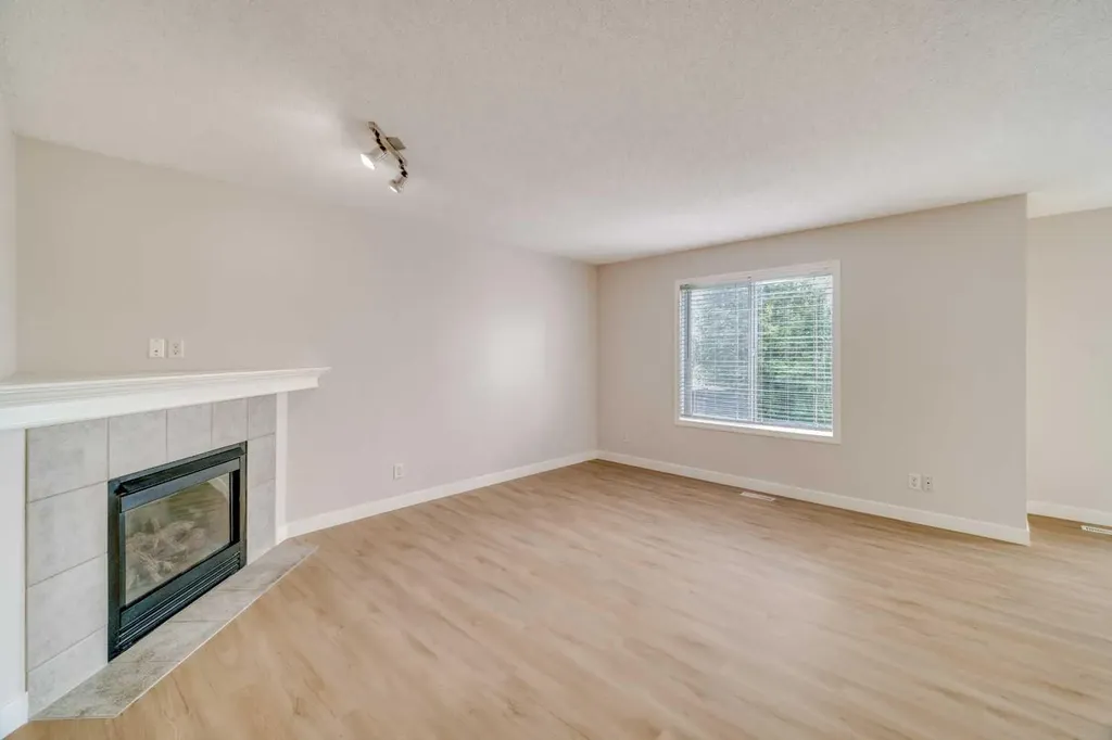 130 Somerglen Way SW Calgary AB T2Y 4B2