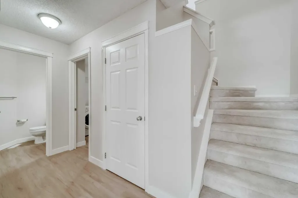 130 Somerglen Way SW Calgary AB T2Y 4B2