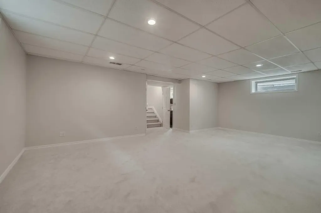 130 Somerglen Way SW Calgary AB T2Y 4B2