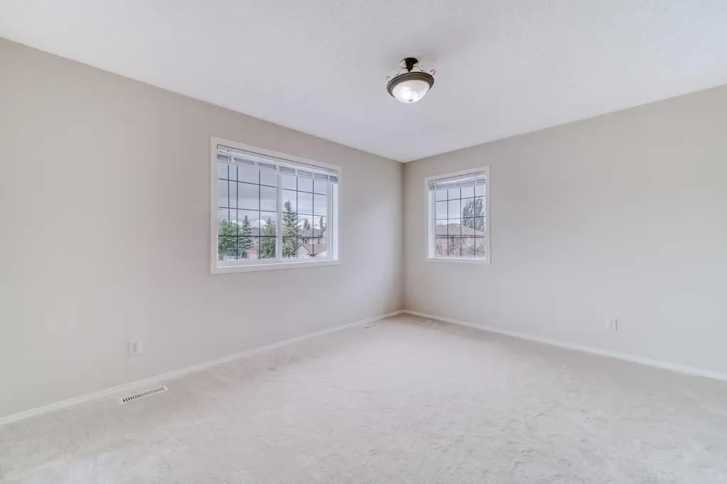 130 Somerglen Way SW Calgary AB T2Y 4B2