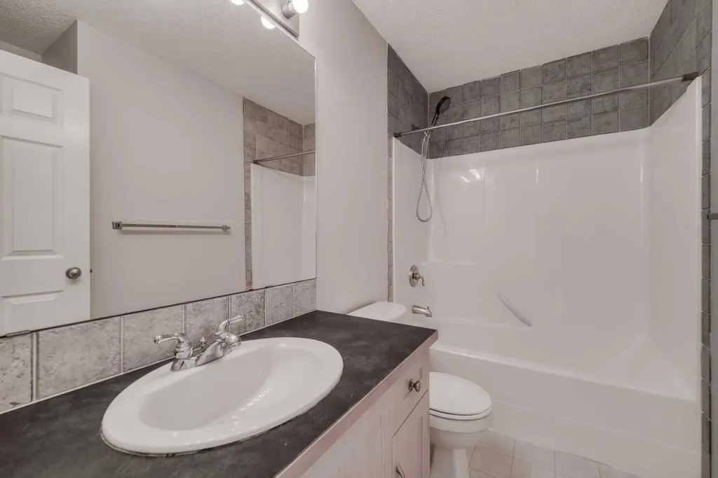 130 Somerglen Way SW Calgary AB T2Y 4B2
