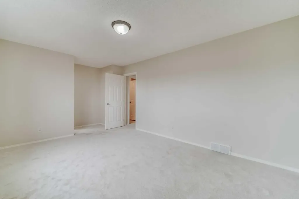 130 Somerglen Way SW Calgary AB T2Y 4B2