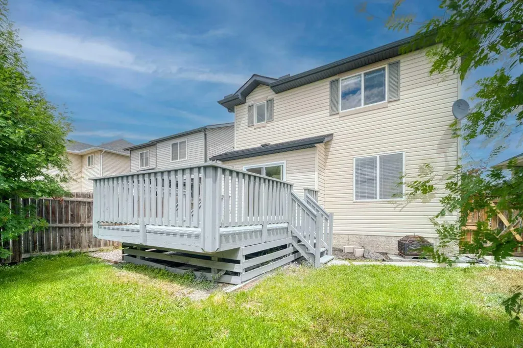 130 Somerglen Way SW Calgary AB T2Y 4B2