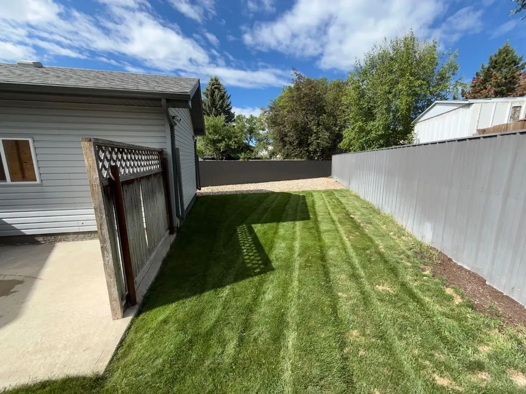 40 Micmac Court W Lethbridge AB T1K 7P9