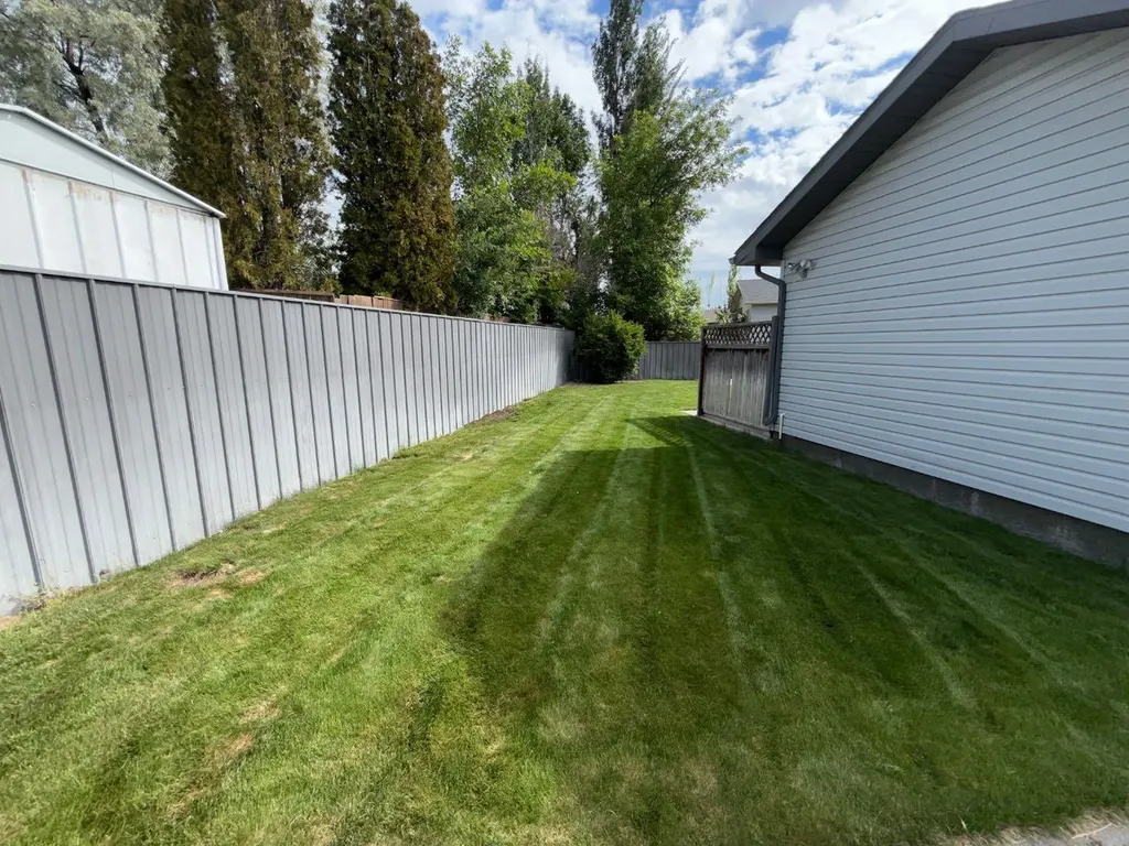 40 Micmac Court W Lethbridge AB T1K 7P9