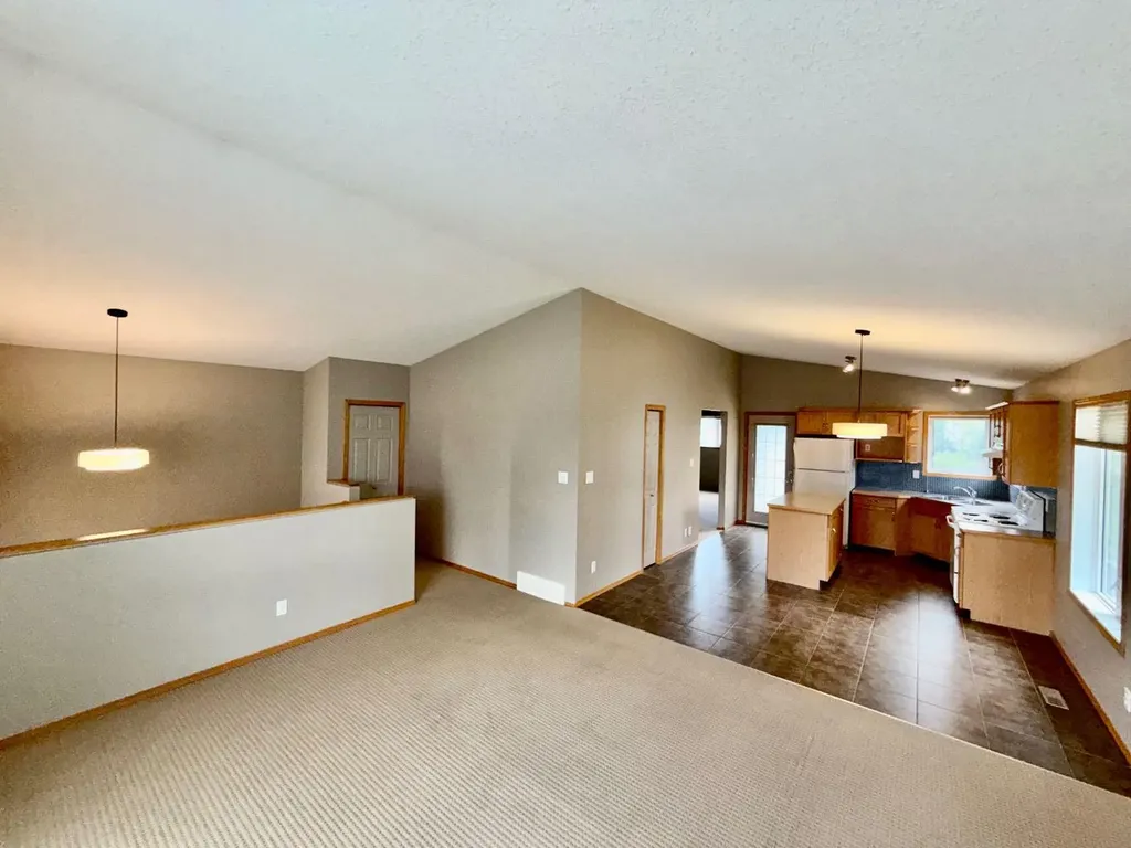 40 Micmac Court W Lethbridge AB T1K 7P9